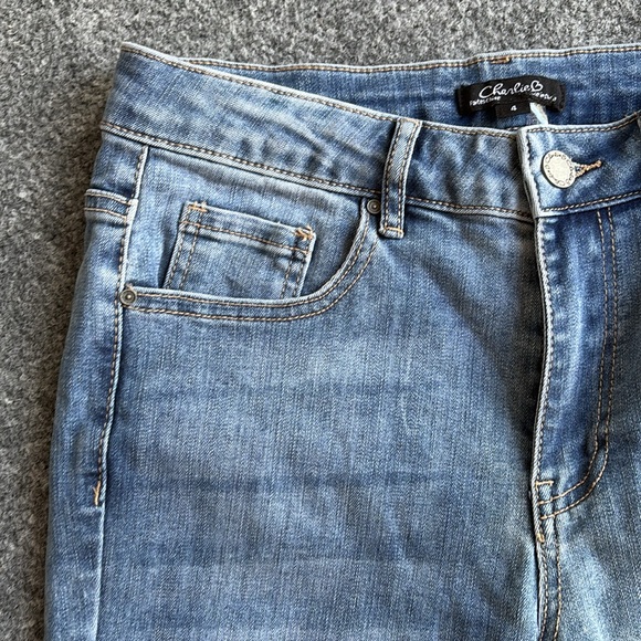 Charlie B Cropped Jeans with Gemstone Cuff - Size 4 - Picture 4 of 7